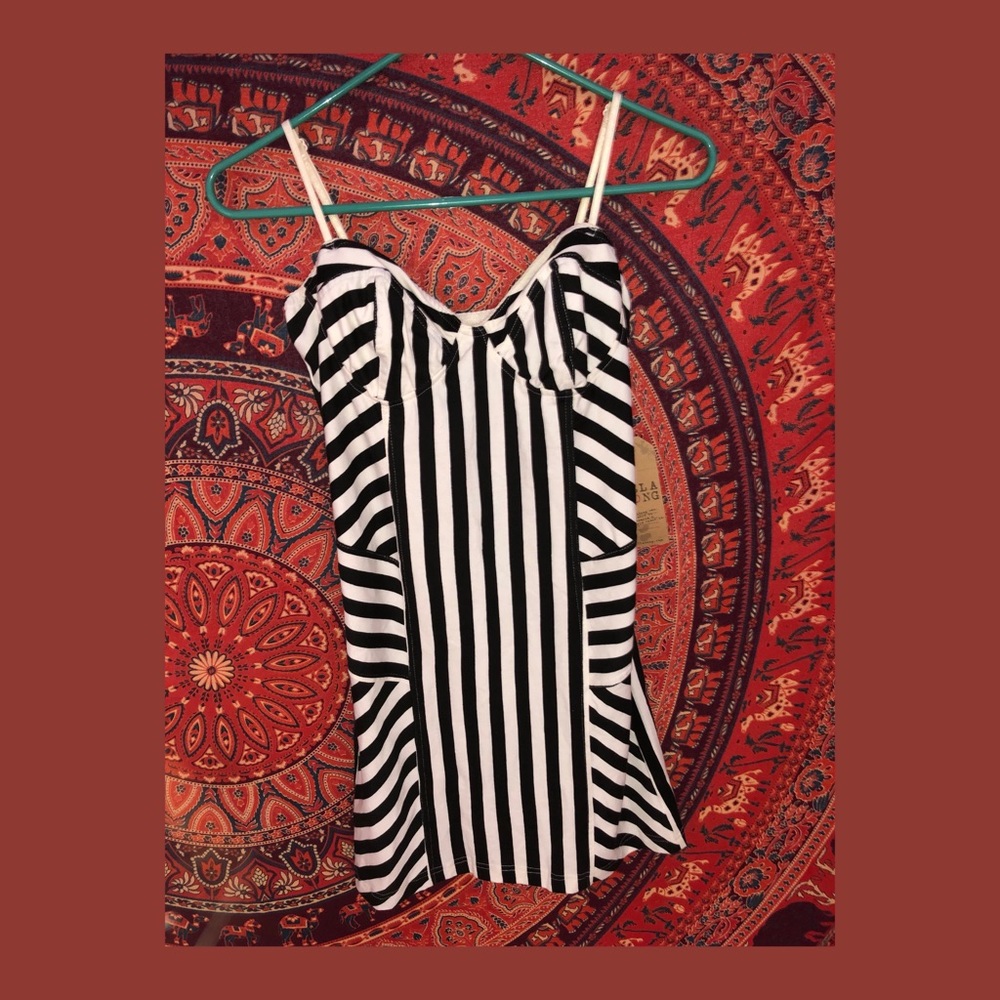 🏖 Billabong Black White Striped Beach Dress 🏖